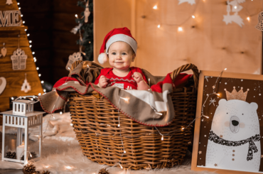 Festive-Themed-Baby-Names-Inspired-by-Christmas-christmas-baby-names-baby-boy-names-baby-girl-names-Thousand-Babies